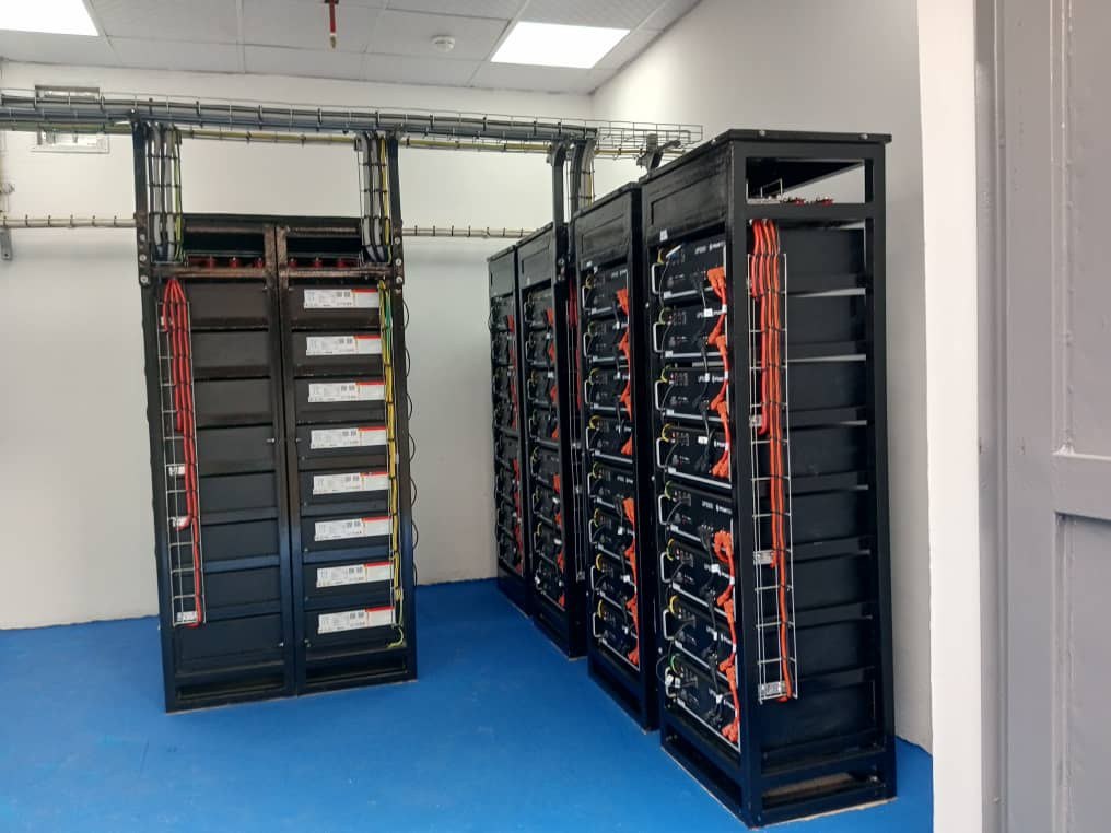 Système de stockage batteries ouvert
